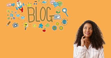 Por que criar um blog - mulher em um fundo laranja
